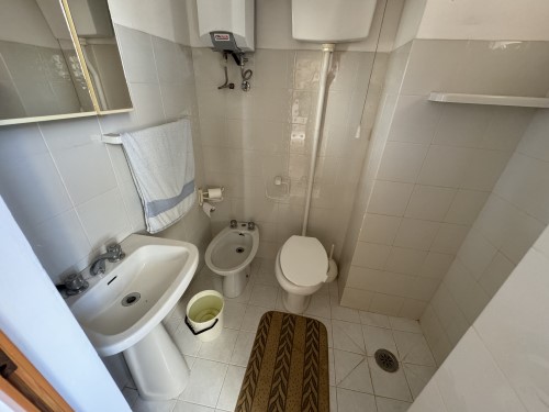 Piccolo Fabbricato in Pietra, ideale per villeggiatura